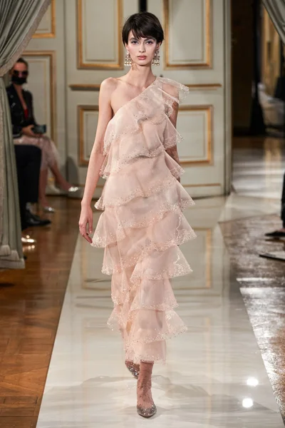 Look 32
